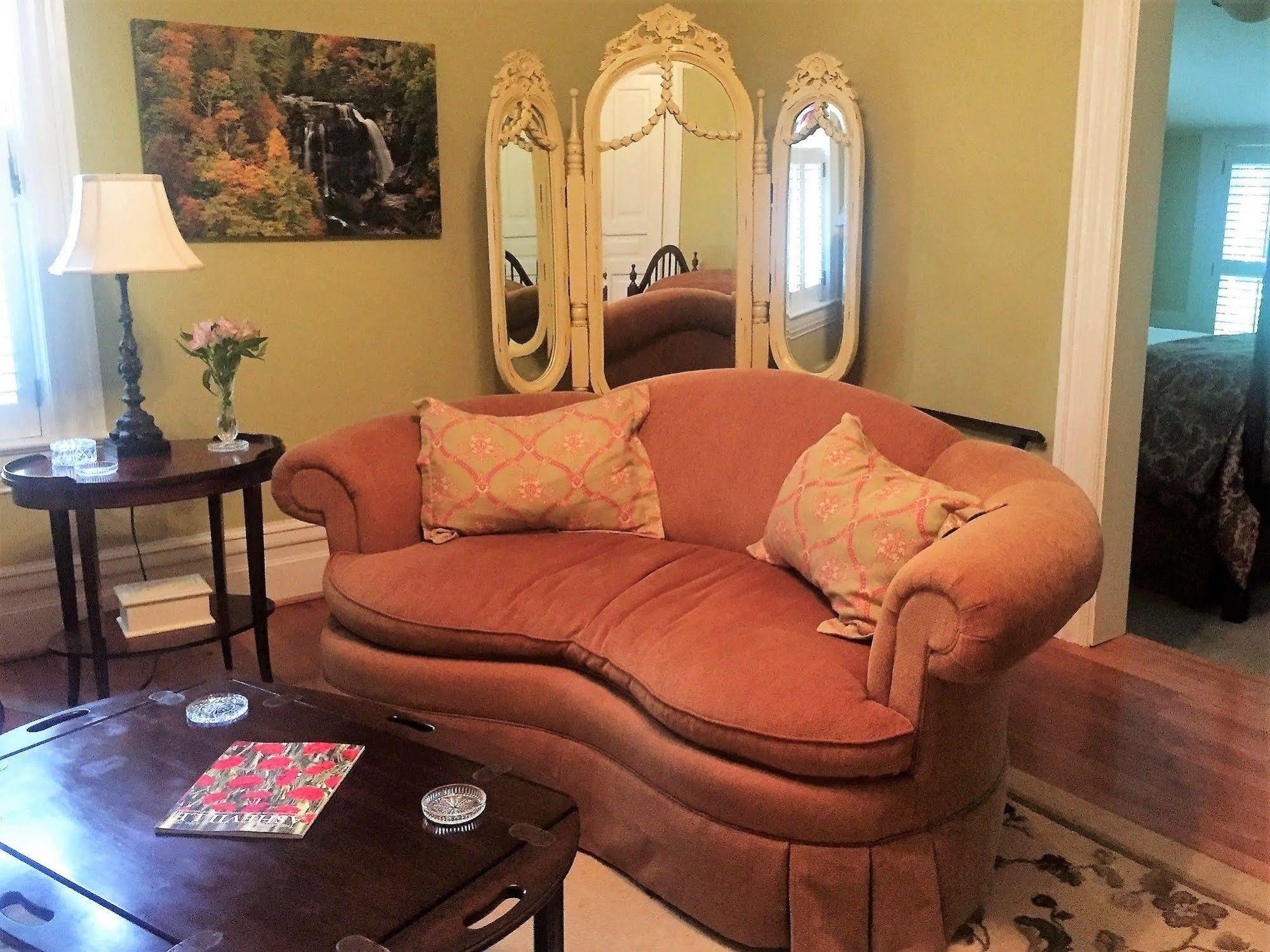 Oak Hill On Lane Bed & Breakfast 3*